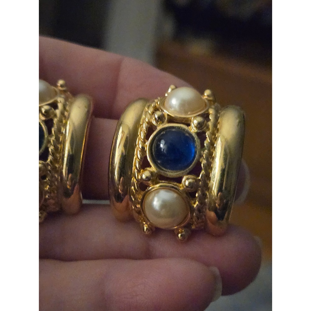 Joan River Signed Vintage Statement Earrings Clip Gold Blue Glass Pearl Cabochon - Picture 3 of 7
